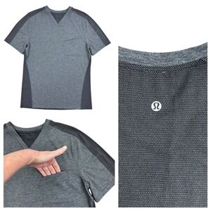 Lululemon Short Sleeve V-Neck Pocket Tee Shirt Size Medium Dark Gray FLAW